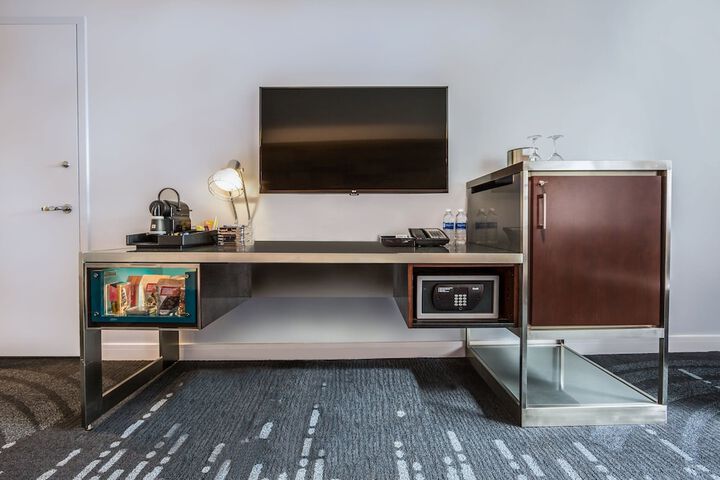 Room 42 of 121