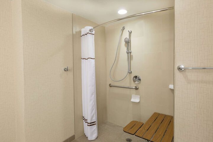 Room 32 of 56