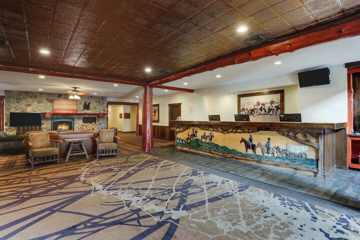Hotel Interior 6 of 49