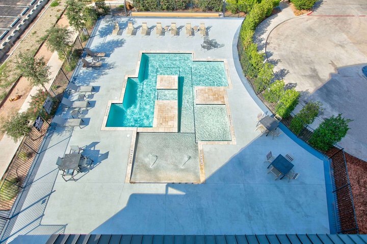 Pool 10 of 66