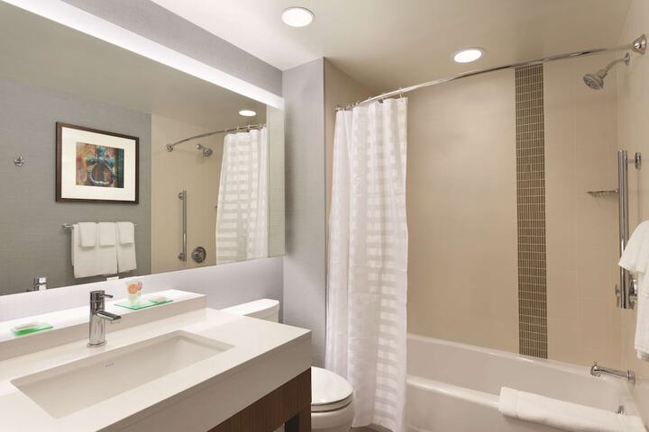 Hyatt Place Buffalo / Amherst