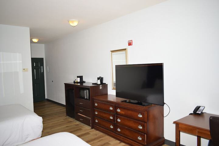 Room 9 of 47