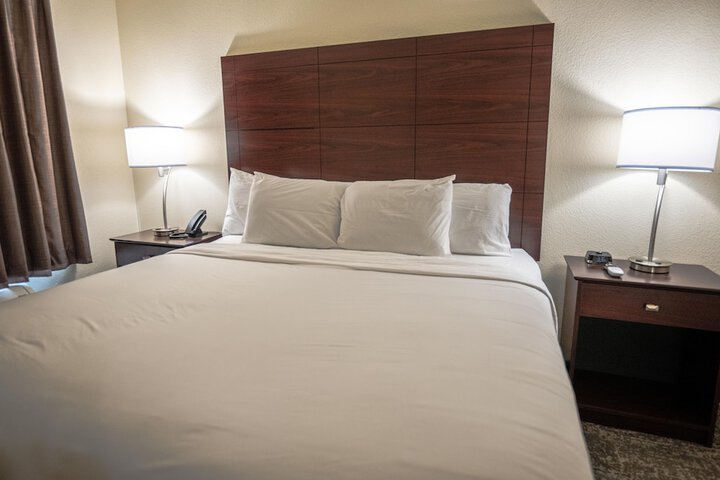 Cobblestone Hotel & Suites - Lamar