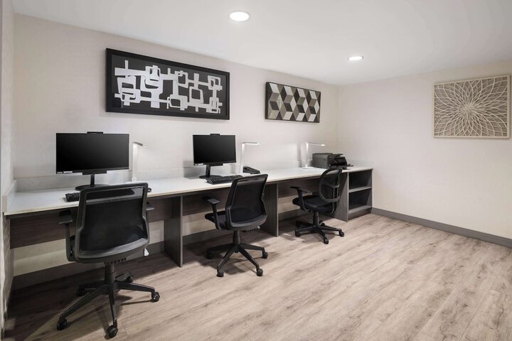 Business Center 55 of 55
