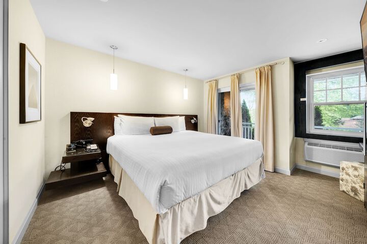 The Shaw Club Hotel