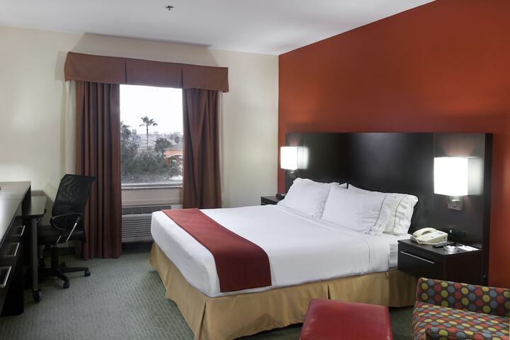 Holiday Inn Express Hotel & Suites Brownsville by IHG