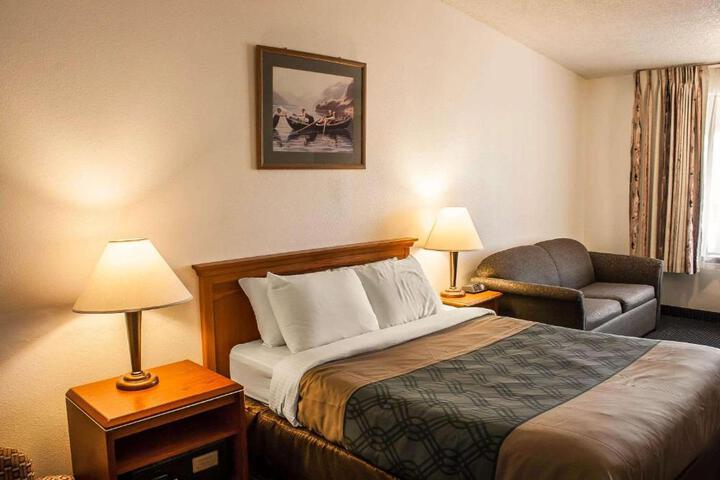 Econo Lodge Inn & Suites Hoquiam