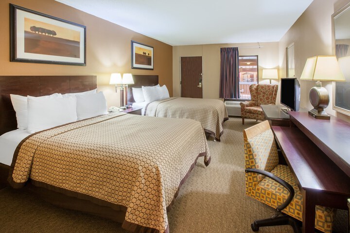 Room 7 of 25