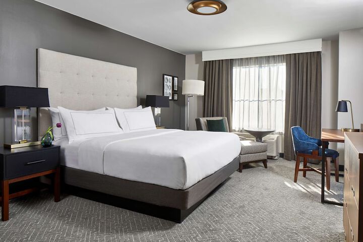 Cumberland House Knoxville Tapestry Collection by Hilton