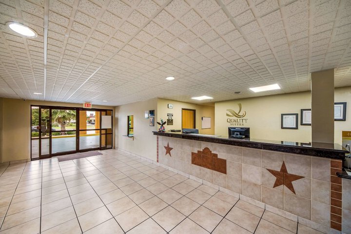 Hotel Interior 11 of 43