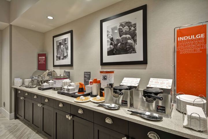 Hampton Inn Livonia Detroit