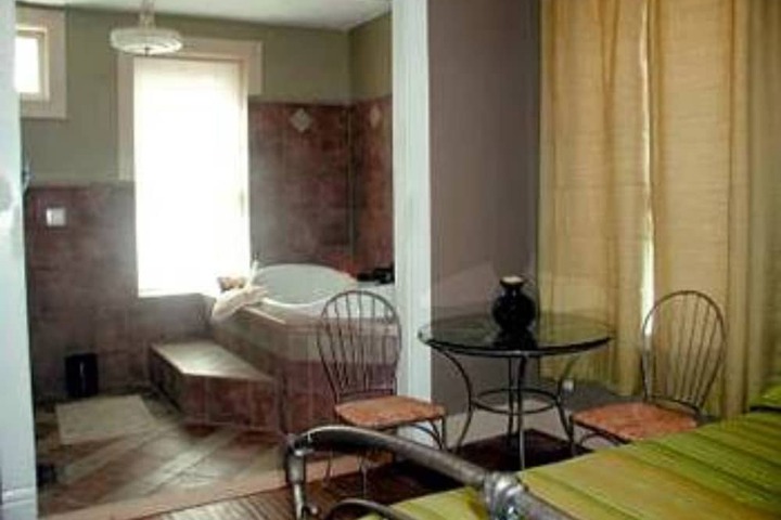 Room 13 of 20