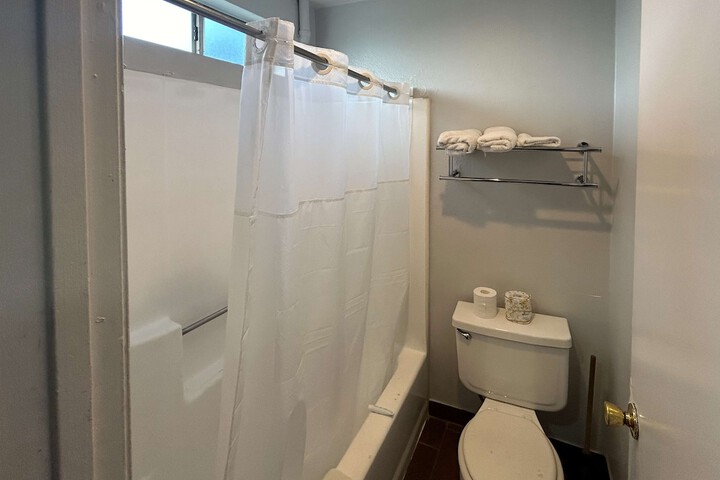 Room 10 of 10