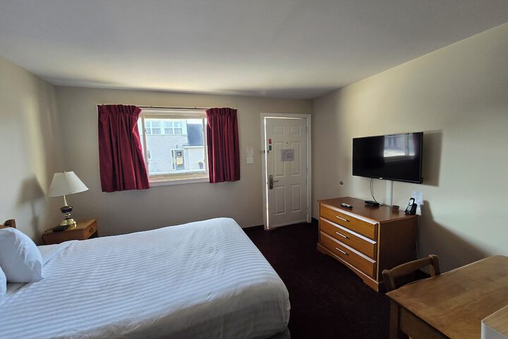 Room 53 of 84