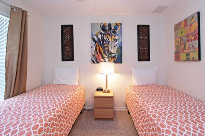 Room 17 of 37