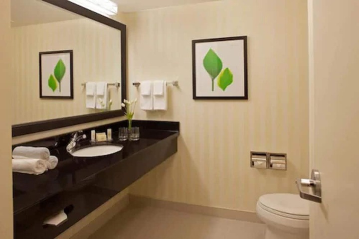 Room 16 of 29