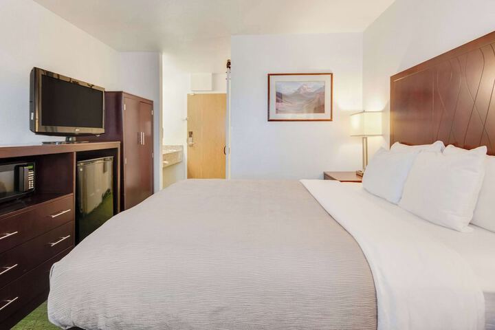 Room 17 of 22