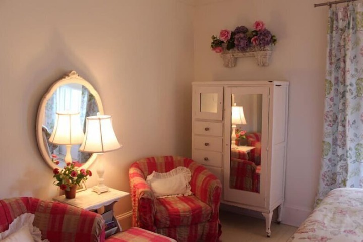 Room 13 of 40