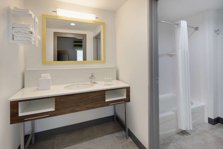 Room 14 of 34