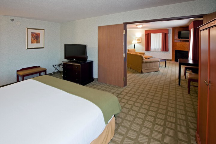 Room 17 of 60