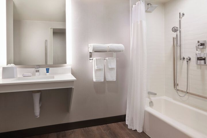 Room 14 of 35