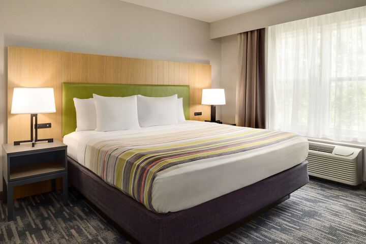 Country Inn & Suites by Radisson Brookings, SD