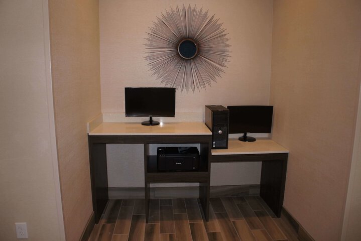 Business Center 50 of 50