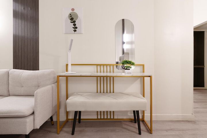 Room 10 of 40