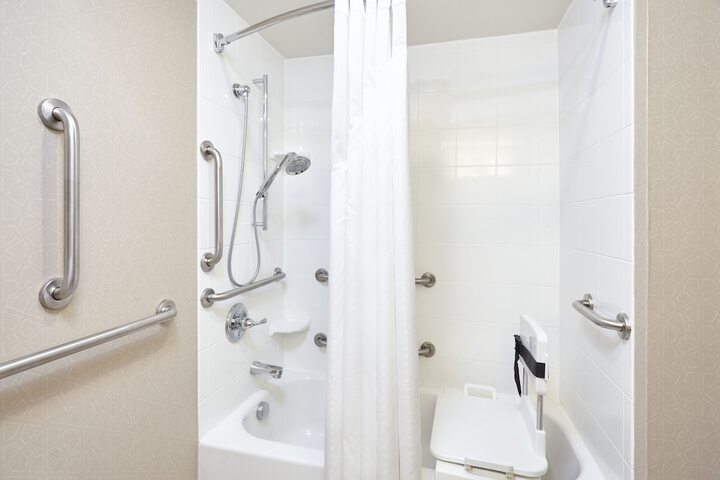 Holiday Inn Express Hampton - Coliseum Central by IHG