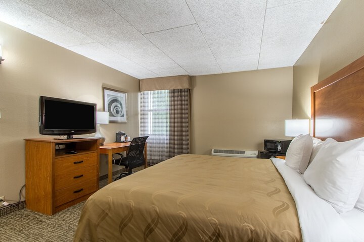 Room 9 of 21