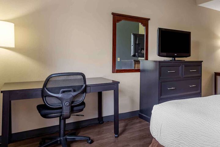 Room 9 of 19