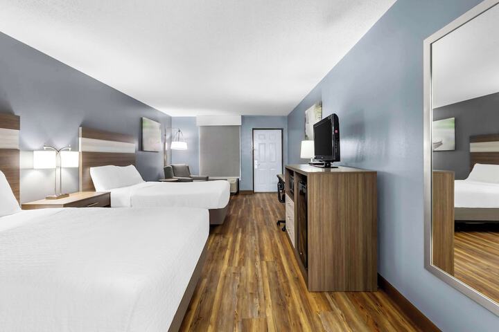 Room 11 of 31