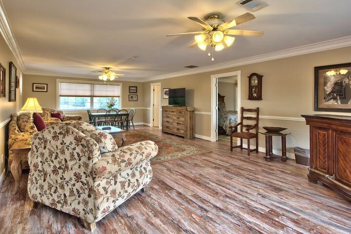 Southern Cross Guest Ranch