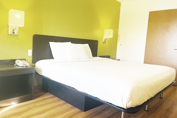 Room 21 of 29