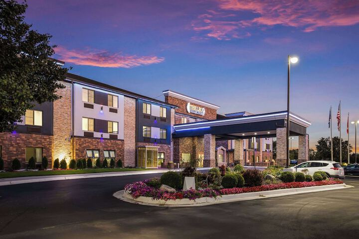 Hotel 3 of 75