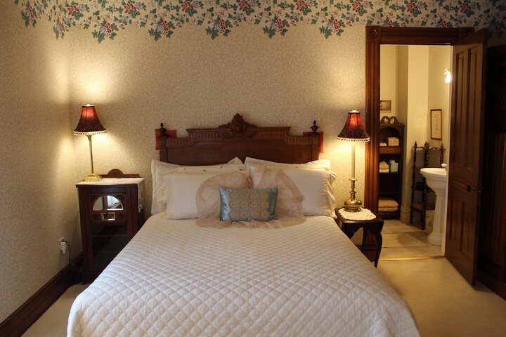 Room 13 of 24