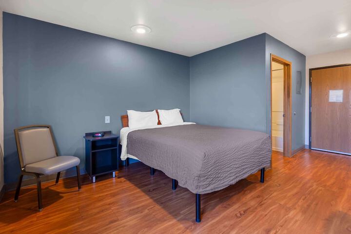 Room 17 of 34