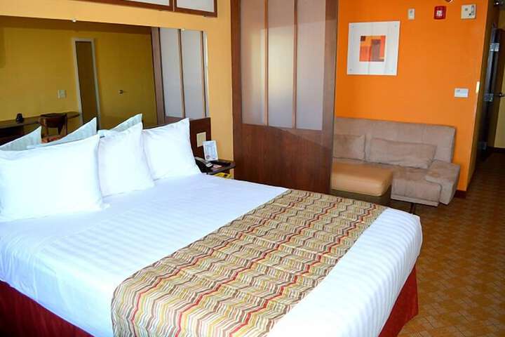 Microtel Inn and Suites by Wyndham Rawlins