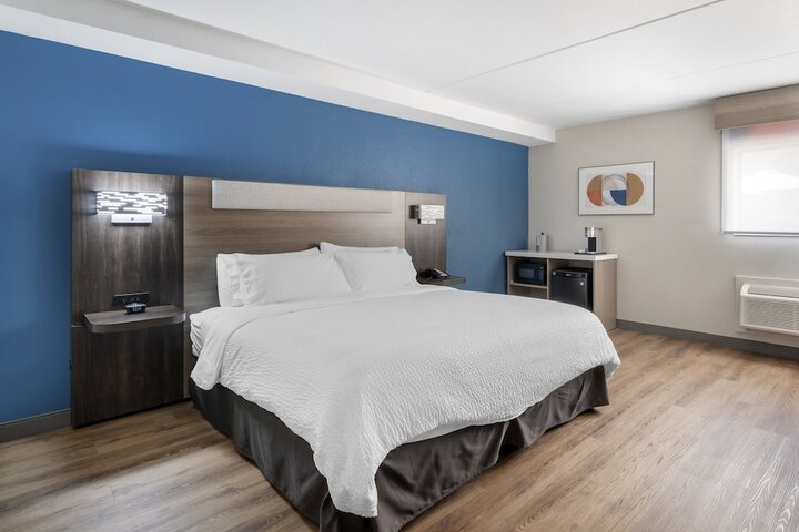 Room 14 of 43