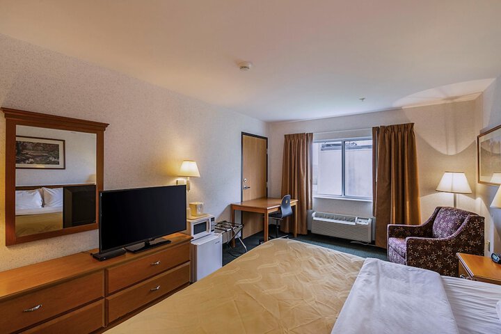 Room 14 of 38