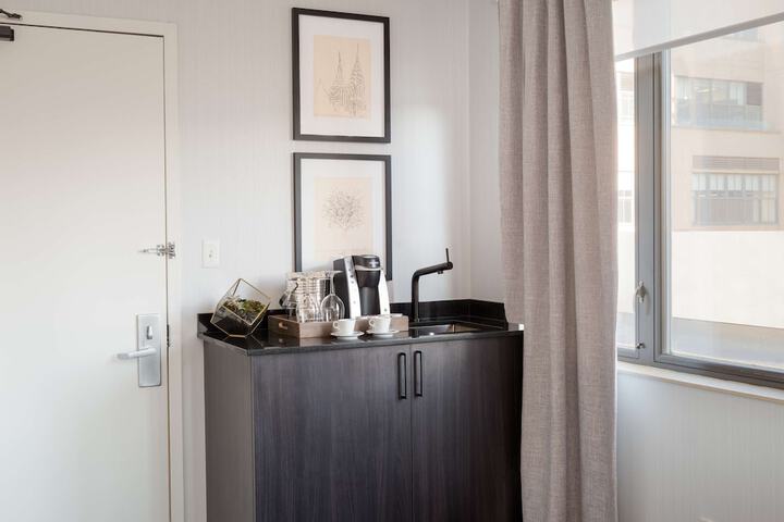 Room 20 of 37