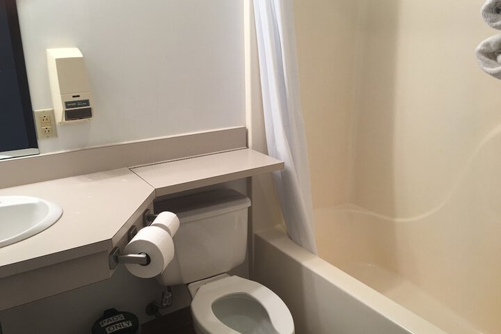 Room 44 of 46