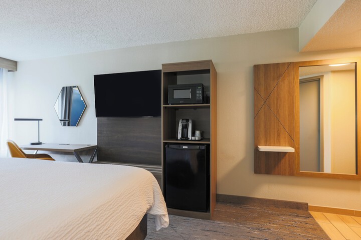 Room 43 of 78
