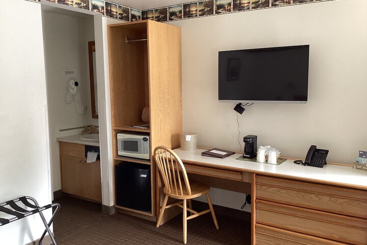 Room 20 of 68