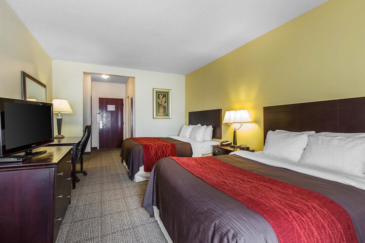 Room 10 of 28