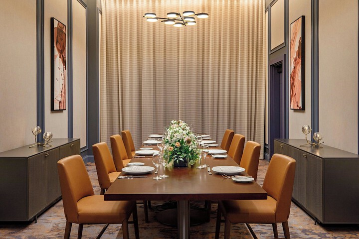Dining 79 of 99
