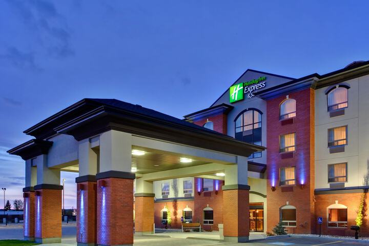 Hotel 4 of 65