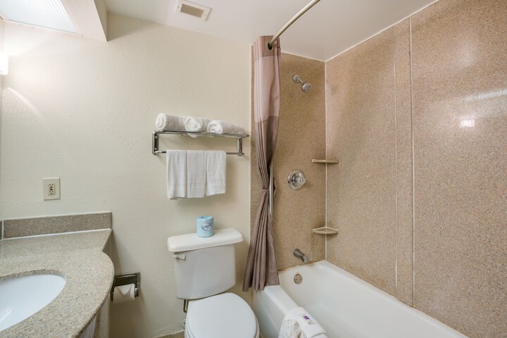 Room 13 of 21