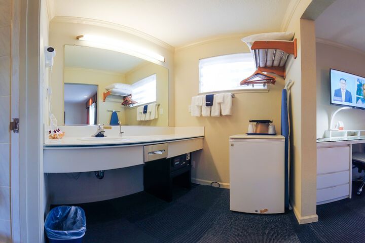 Room 14 of 39