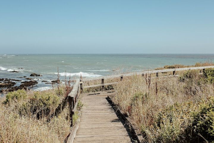 Fireside Inn on Moonstone Beach